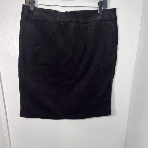 Sonoma, modern skirt,8, lightweight, ribbed, contrast button down, A-line mini - Picture 3 of 7